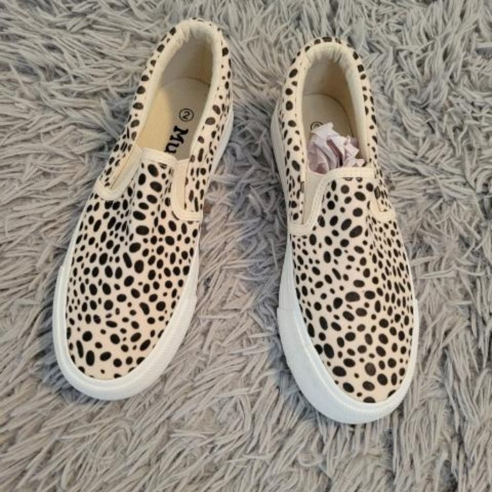 Mudd Cheetah Slip on sneaker